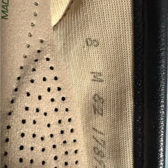 SAS Black Perforated Comfort Insole - Picture 4 of 10
